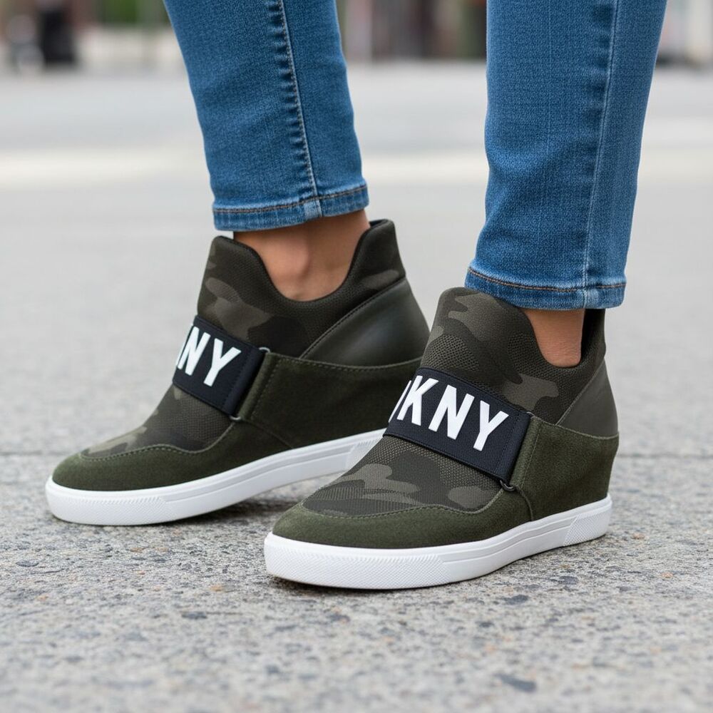 DKNY Camouflage Wedge Sneakers Shoes Women's 9 Green Suede Comfort